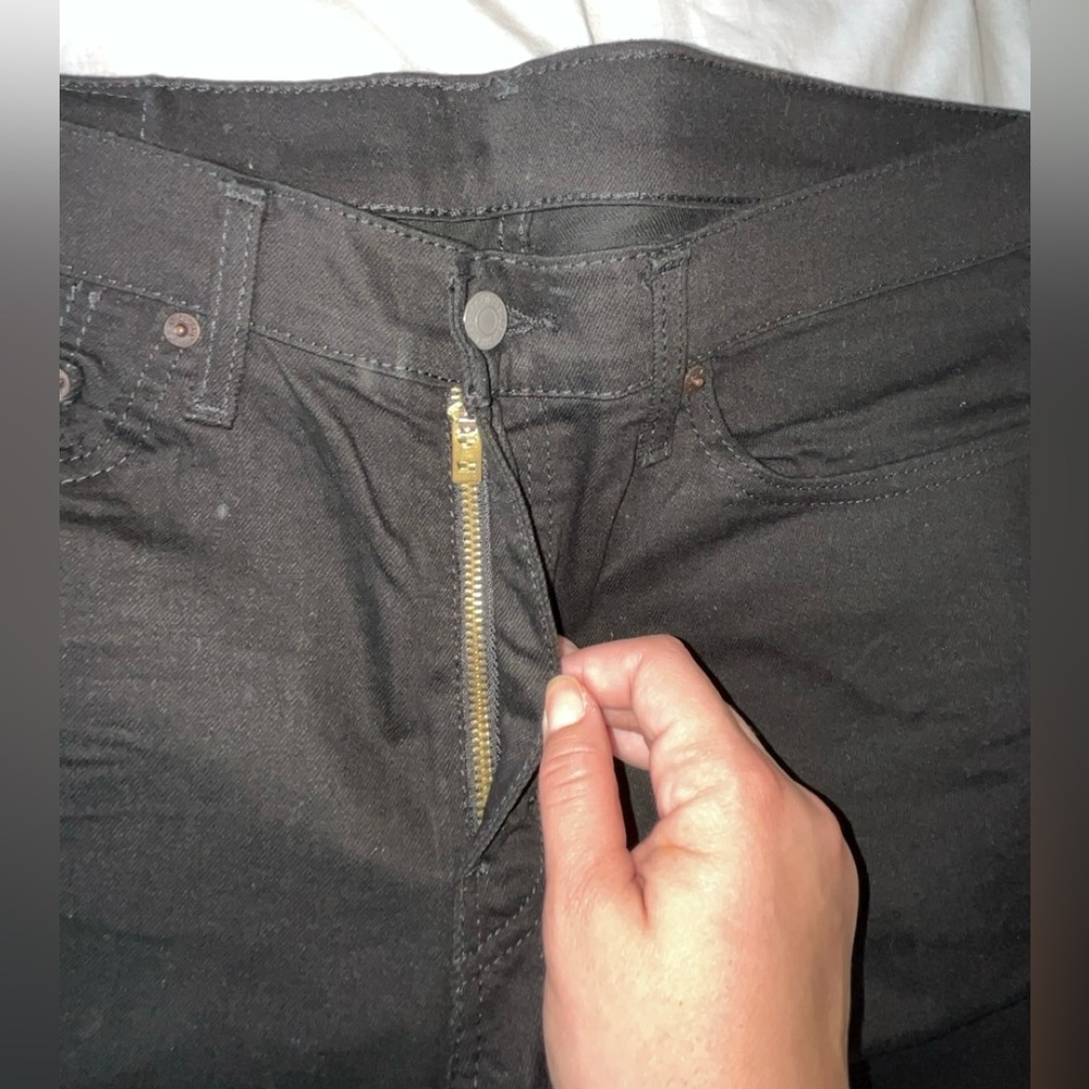 Levi’s 511 Men’s Black Colored Cut-Off Denim Shorts SIZE  W 34 - Picture 3 of 6